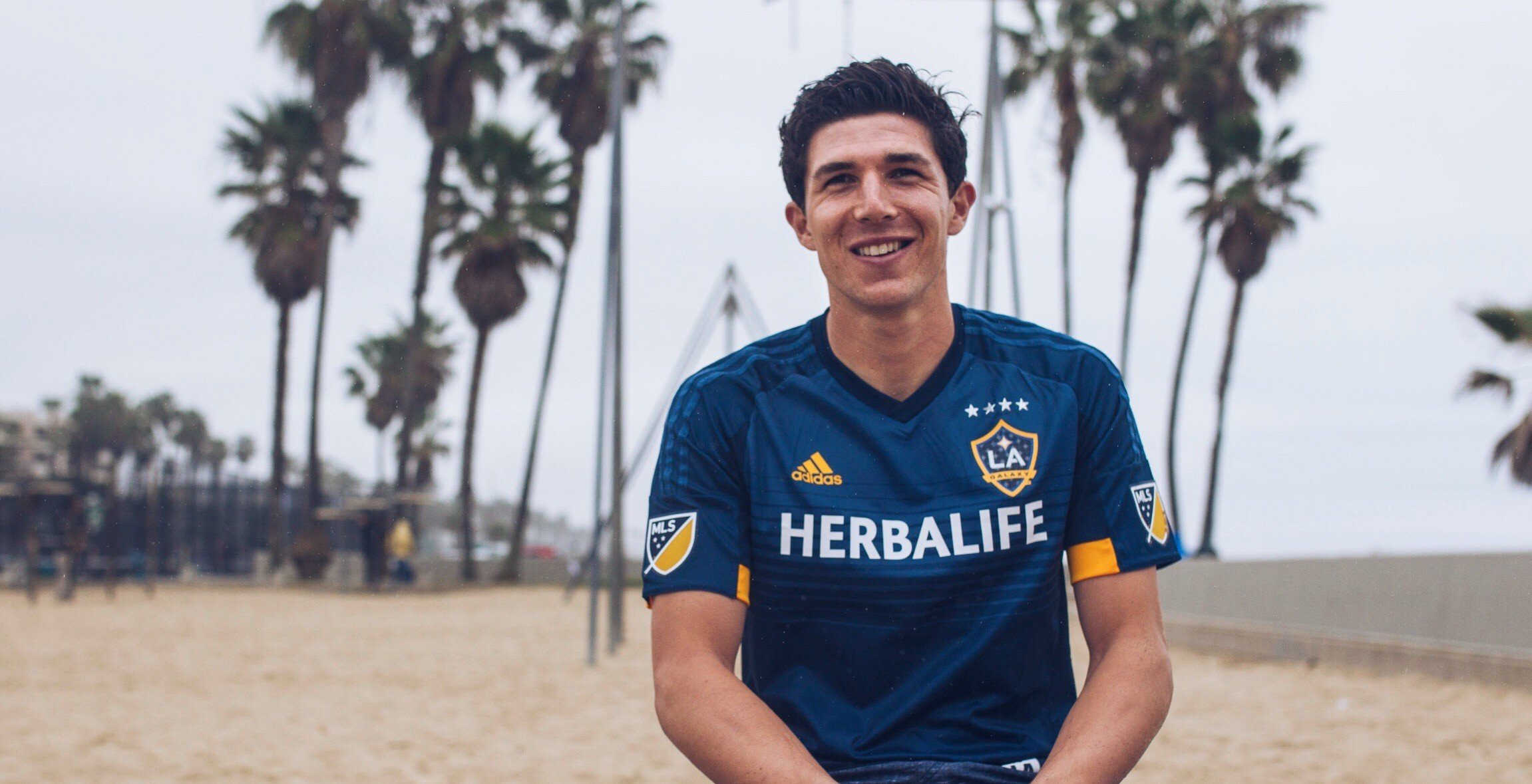 LA Galaxy officially unveil retro-inspired secondary jersey - LAG  Confidential